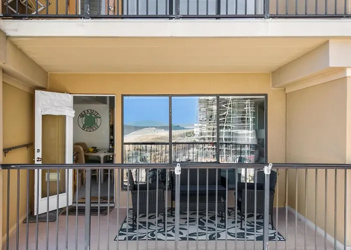 Oceanfront At High Point South Stunning Views & Steps To The Apartment *
